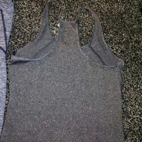 💙Adidas Fitted Tanktop💙 - Picture 2 of 2